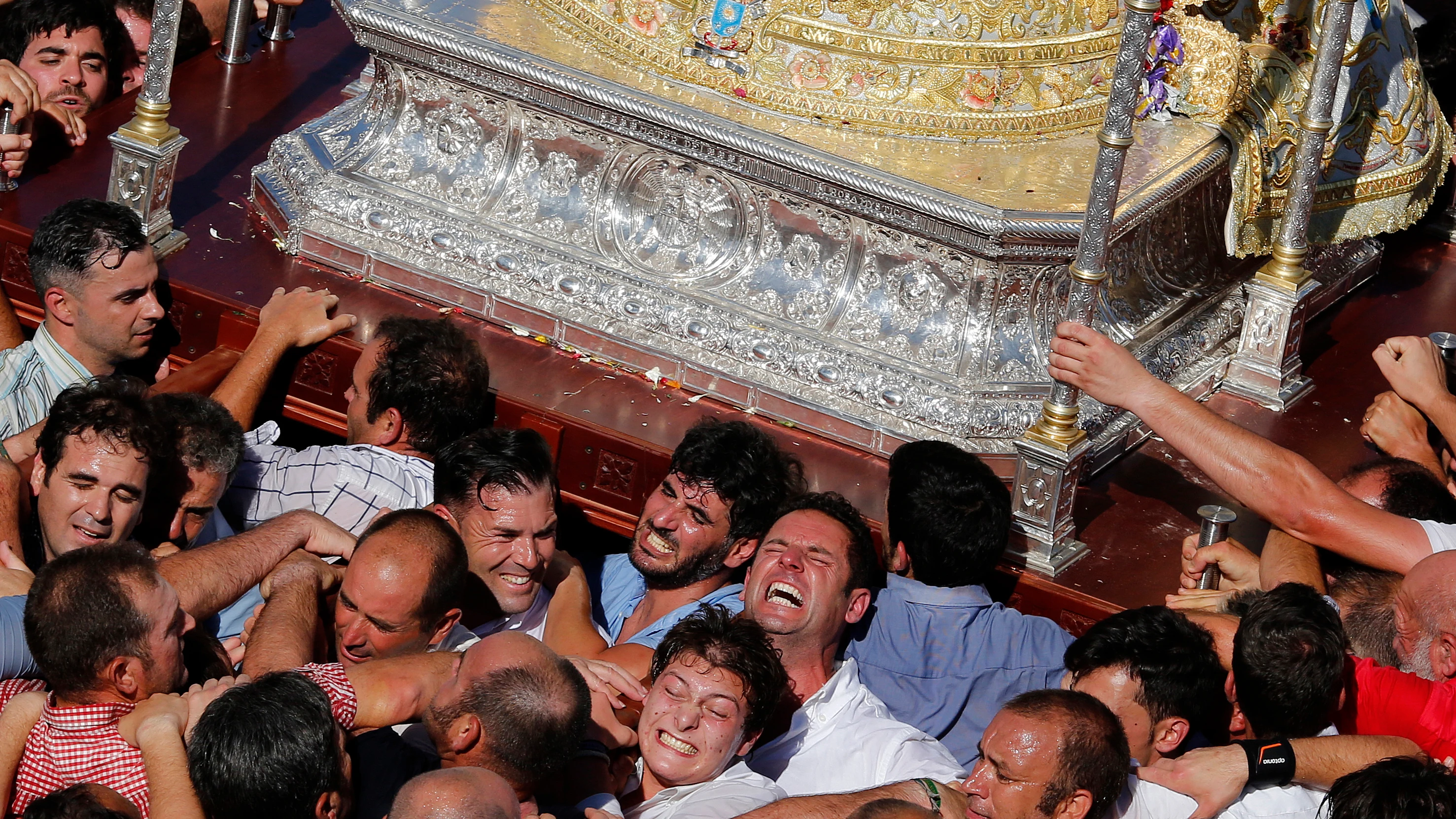 Cuándo es el Rocío 2022 | La Virgen de el Rocío durante su procesión en 2019, Huelva