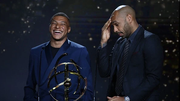 Kylian Mbappé y Thierry Henry