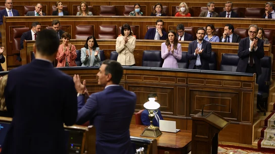 Los miembros del Ejecutivo aplauden en el Congreso Los miembros del Ejecutivo aplauden en el Congreso