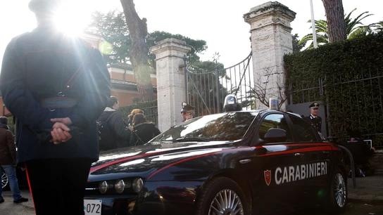 Foto de archivo de un coche de los Carabinieri. Foto de archivo de un coche de los Carabinieri.