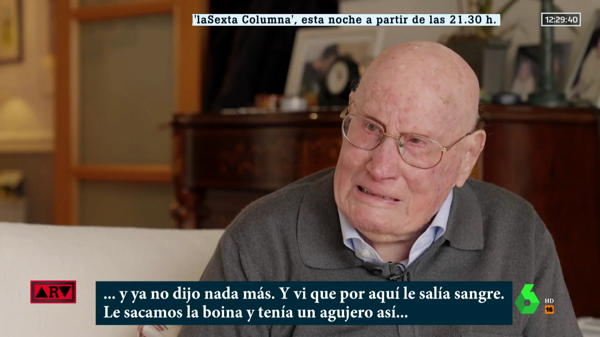 Las lágrimas de un superviviente de la Guerra Civil al recordar cómo asesinaron a su amigo frente a él: "Tenía un agujero en la cabeza" 