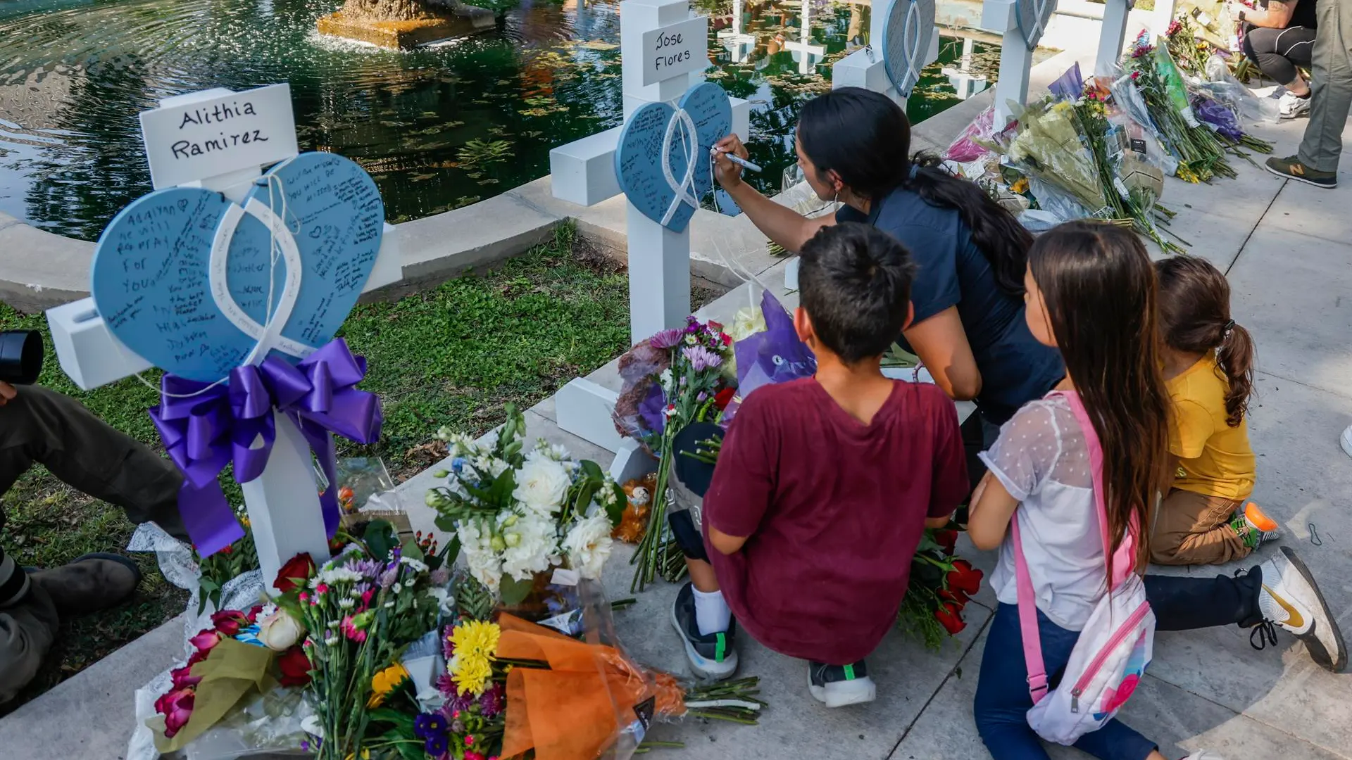 Memorial por las víctimas del tiroteo en un colegio de Uvalde, Texas (Archivo)