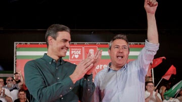 El presidente del Gobierno, Pedro Sánchez, y el candidato socialista a la Presidencia de la Junta de Andalucía, Juan Espadas