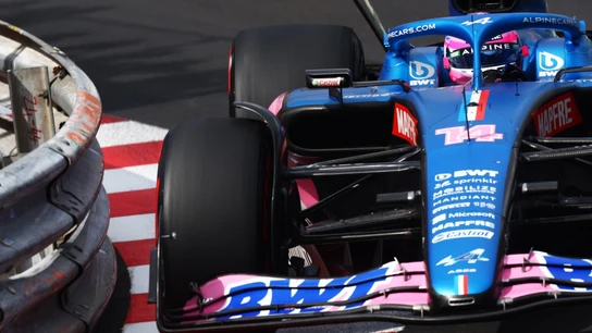 Fernando Alonso, rozando el muro en Mónaco Fernando Alonso, rozando el muro en Mónaco
