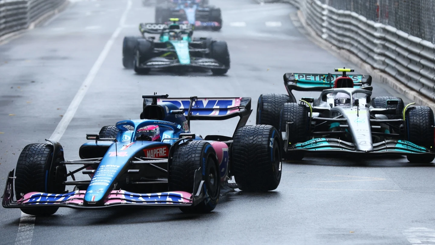Fernando Alonso, por delante de Hamilton Fernando Alonso, por delante de Hamilton