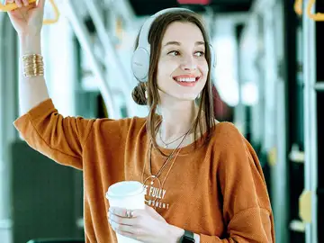 Creative lanza nuevos auriculares de diadema con cancelación de ruido Creative lanza nuevos auriculares de diadema con cancelación de ruido