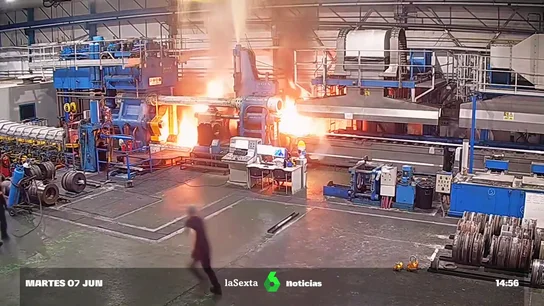 Así fue la explosión que provocó el incendio en la fábrica de aluminios en Dos Hermanas (Sevilla) Arrasada en 20 segundos