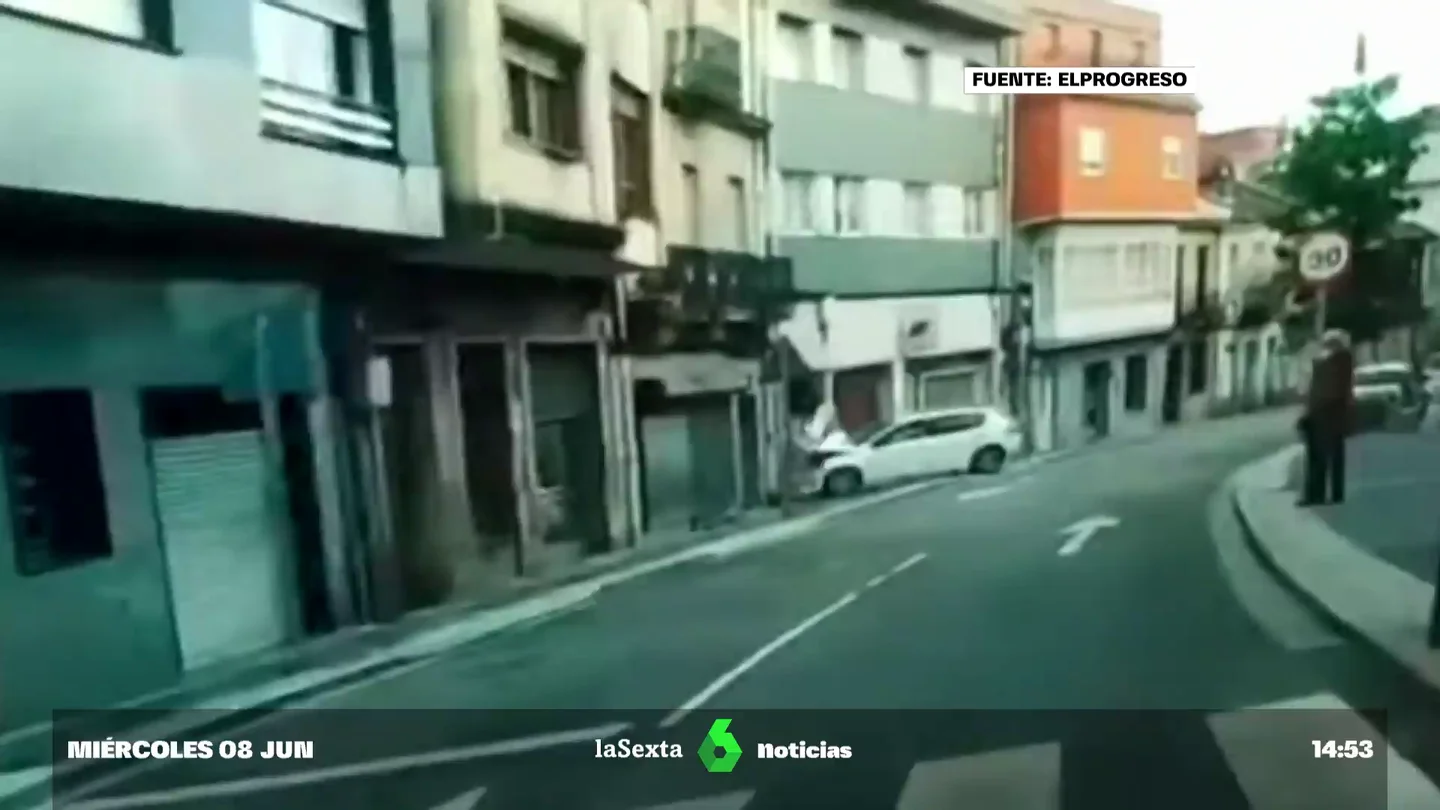 Dos heridos en un aparatoso accidente por un conductor que se quedó dormido al volante en Marín (Pontevedra) Dos heridos en un aparatoso accidente por un conductor que se quedó dormido al volante en Marín (Pontevedra)