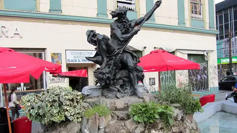 Estatua de Neptuno Estatua de Neptuno