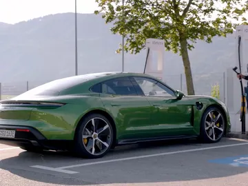 Comparamos los coches eléctricos frente a los de combustión Comparamos los coches eléctricos frente a los de combustión