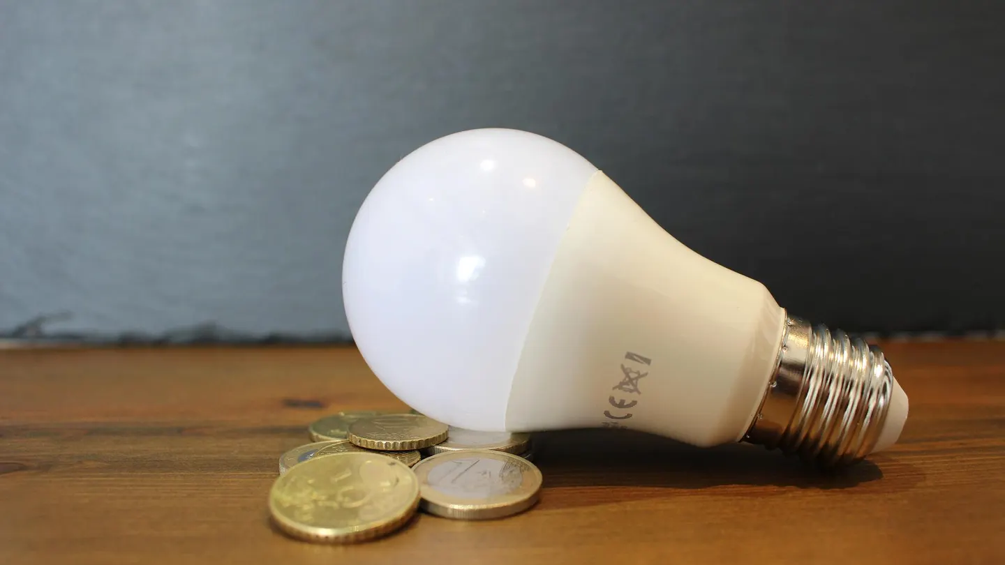 Factura de la luz Tope del gas: a qué consumidores afectará la rebaja del precio de la luz