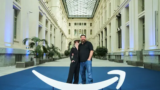 Vicky Luengo y Hovik Keuchkerian protagonizarán Reina Roja, la adaptación de la novela de Juan Gómez Jurado de Prime Video Vicky Luengo y Hovik Keuchkerian protagonizarán Reina Roja, la adaptación de la novela de Juan Gómez Jurado de Prime Video