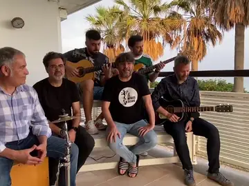 El grito a la vida de Jordi Évole y su banda a Pau Donés dos años después de su muerte