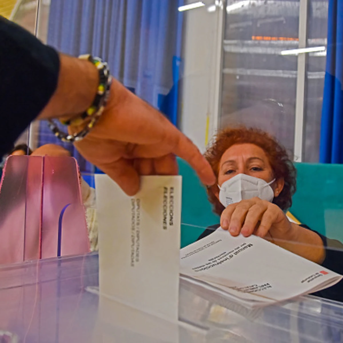 coser Rayo Comercialización Elecciones Andalucia: ¿Cómo saber qué mesa electoral me toca y qué centro?  ¿Hasta qué hora se puede votar y abren los colegios electorales?, ¿Qué  franjas horarias hay?