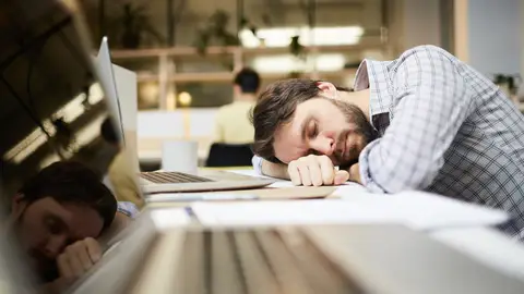 Dormir en la oficina Dormir en la oficina