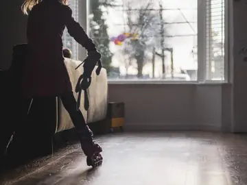 ¿Cuándo pueden empezar los niños a patinar? Los consejos de un pediatra para practicar (bien y seguros) este ejercicio