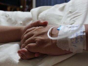 Imagen de archivo de un niño en un hospital