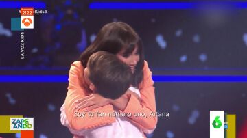 El emotivo momento en el que un niño del equipo de Pablo López cumple su sueño al abrazar a Aitana en La Voz