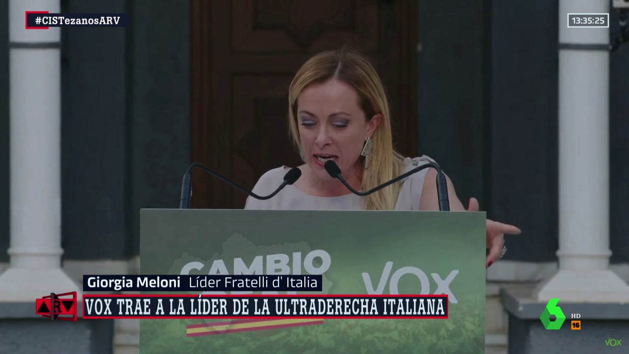 Discorso contro il collettivo LGTBI di Giorgia Meloni, erede del fascismo italiano, a un raduno Vox a Marbella