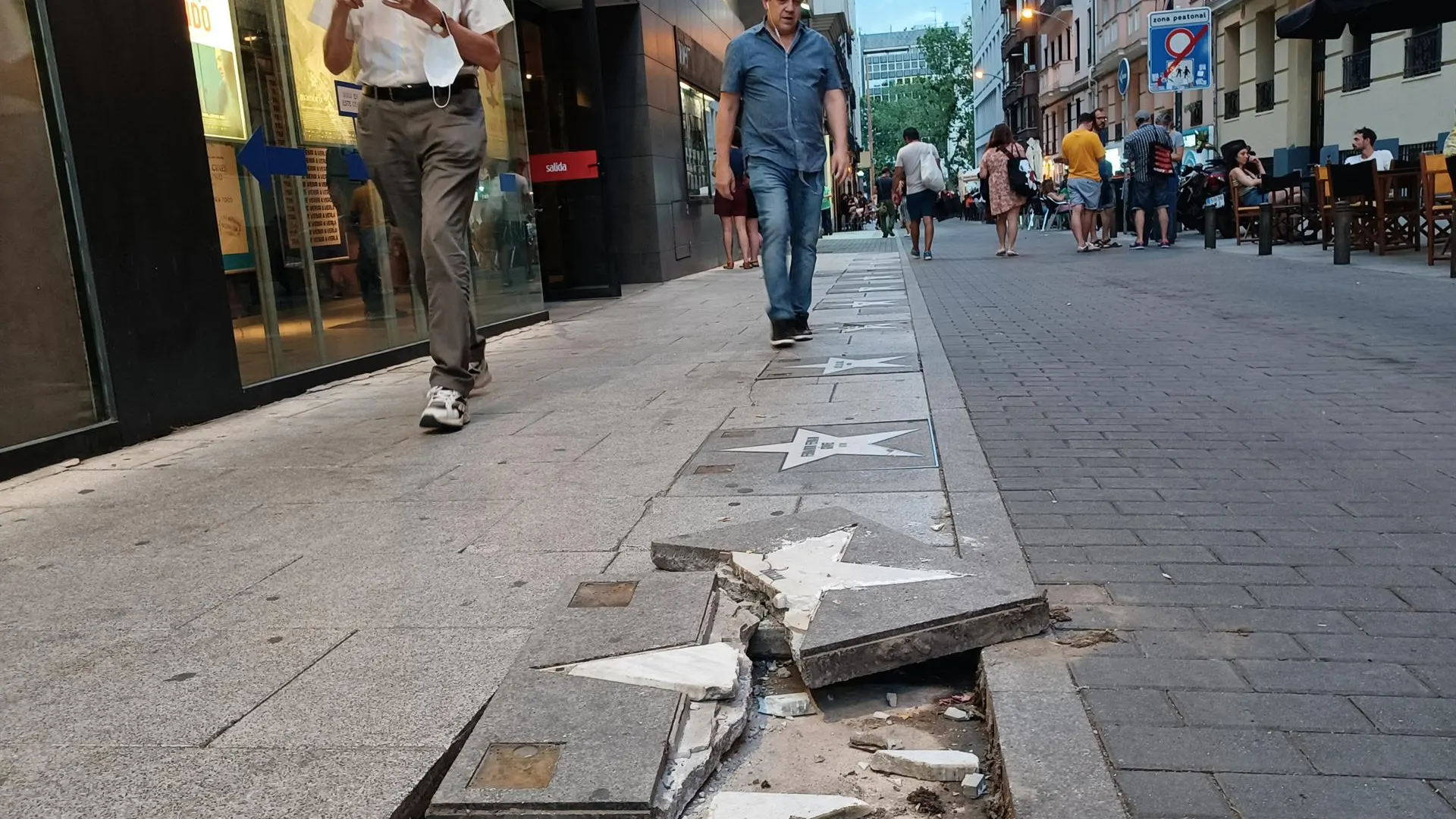 Vandalizan la estrella de la actriz Penélope Cruz en el Paseo de la Fama de Madrid.