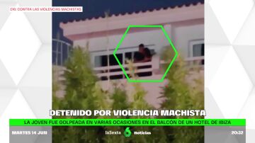 Graban a un hombre agrediendo a su pareja en el balcón de un hotel de Ibiza