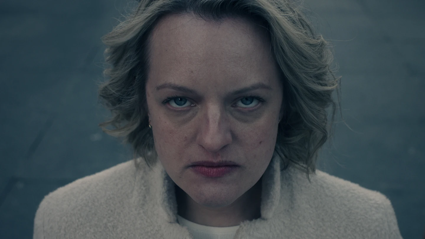 June (Elisabeth Moss) deberá enfrentarse a las consecuencias de sus actos en la quinta temporada de 'El cuento de la criada' June (Elisabeth Moss) deberá enfrentarse a las consecuencias de sus actos en la quinta temporada de 'El cuento de la criada'