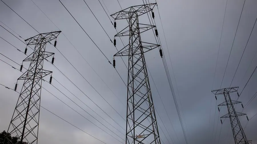 El precio de la luz sube 10 euros el día del estreno del tope al gas