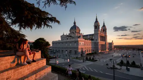 La Catedral de la Almudena La Catedral de la Almudena