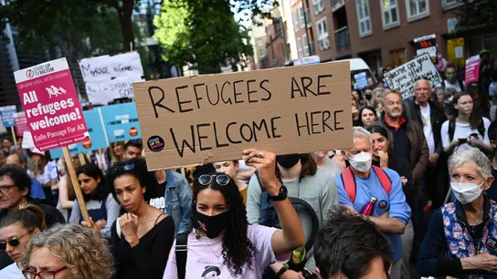 Protesta en Londres contra la política de expulsión de solicitantes de asilo a Ruanda Protesta en Londres contra la política de expulsión de solicitantes de asilo a Ruanda