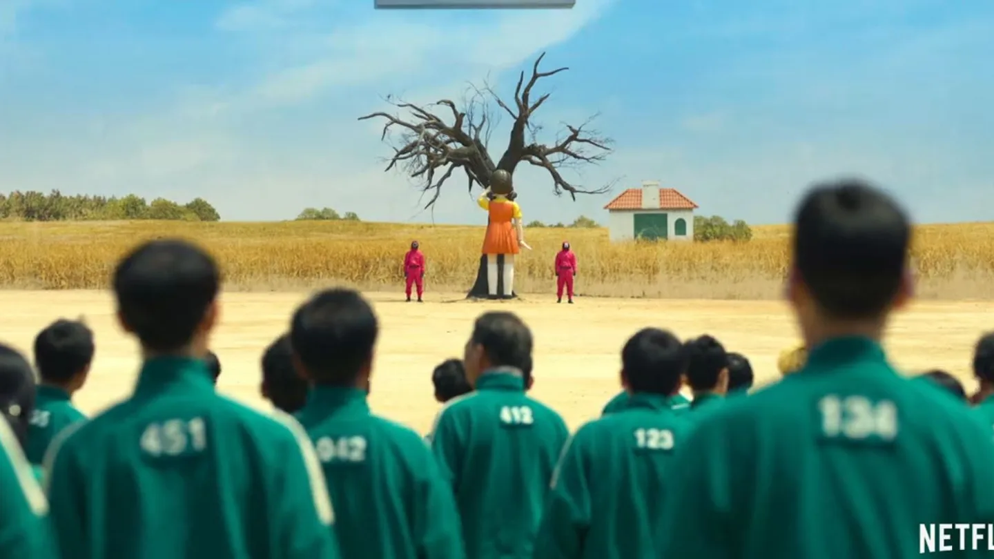 Escena de una de las famosas pruebas de la serie de Netflix, 'El juego del calamar' Escena de una de las famosas pruebas de la serie de Netflix, 'El juego del calamar'