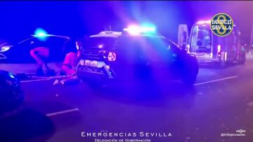 En estado crítico un hombre atropellado por un turismo cuando circulaba en patinete en Sevilla