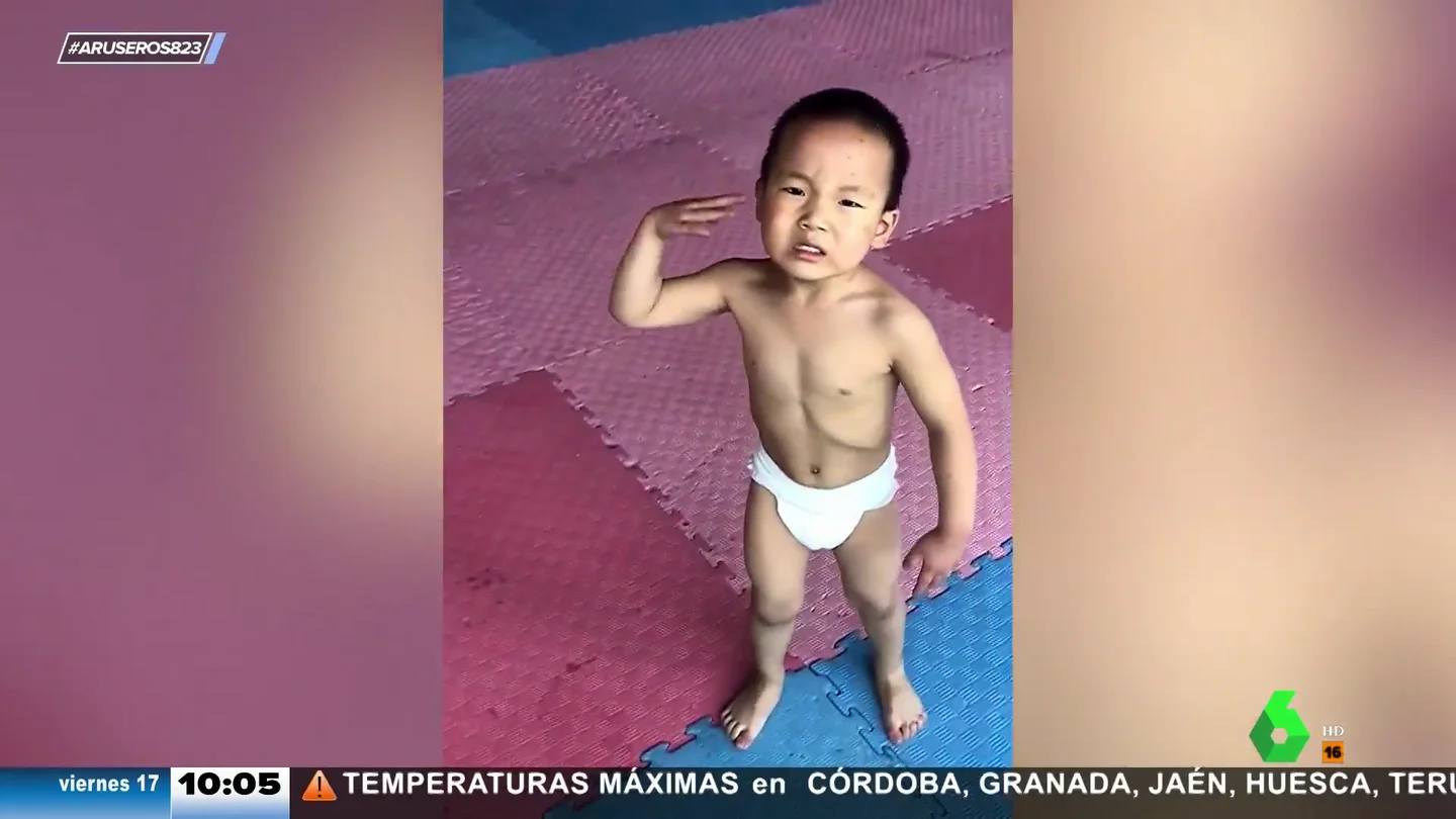 Niño volteretas Niño volteretas