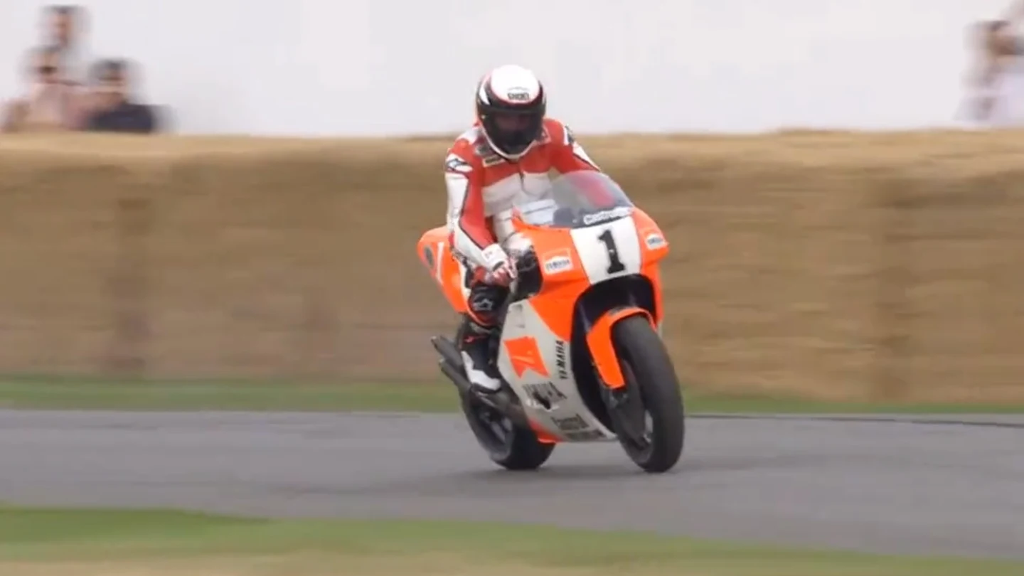 Wayne Rainey vuelve a pilotar su Yamaha 29 años después Wayne Rainey vuelve a pilotar su Yamaha 29 años después