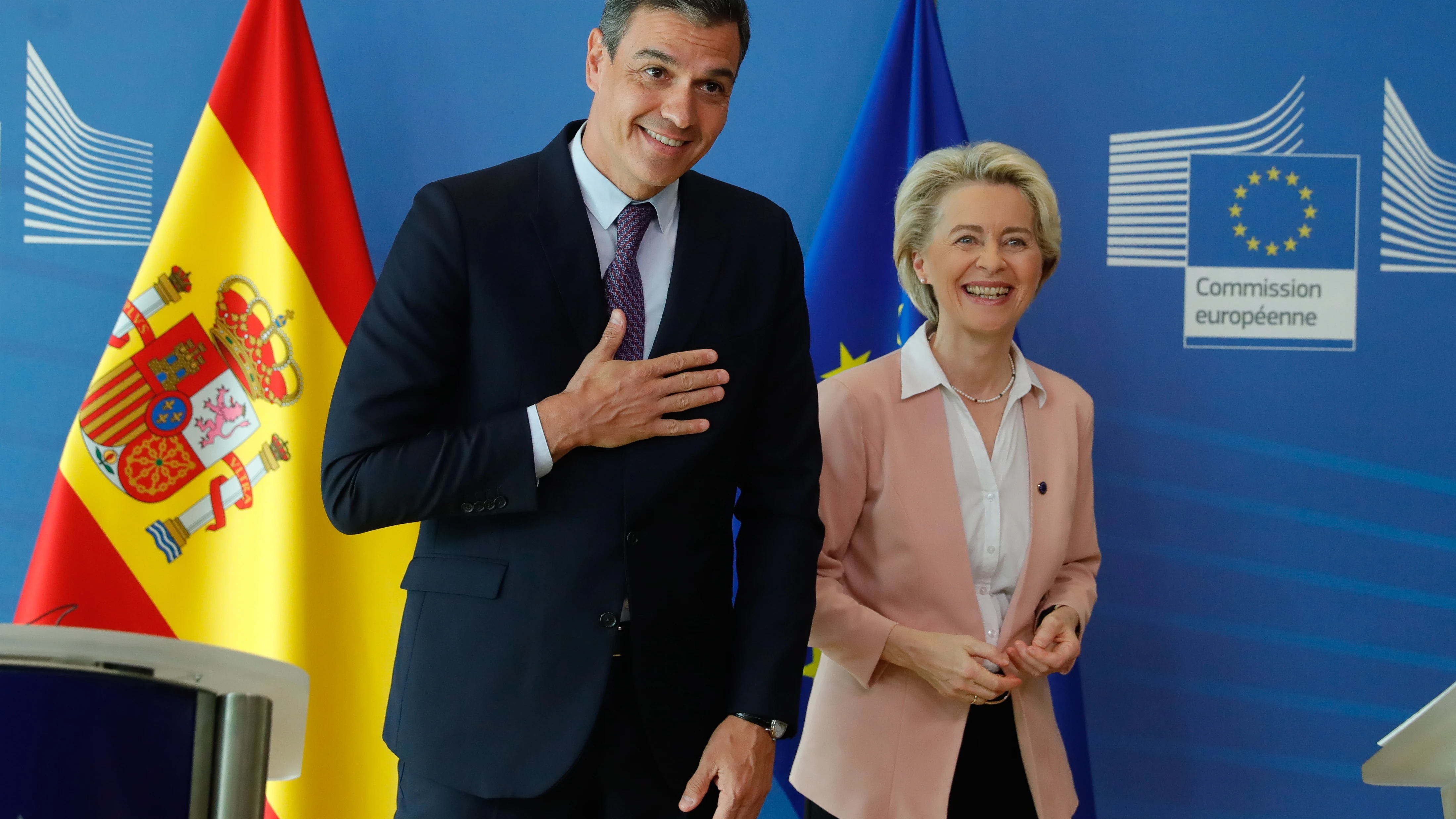 Pedro Sánchez, junto a Ursula Von der Leyen