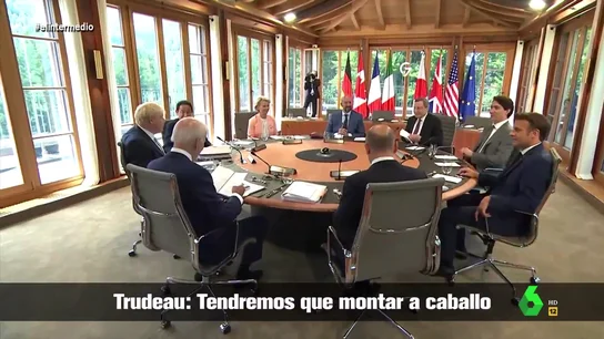 "¿Nos quitamos la ropa?": la surrealista conversación Johnson, Trudeau y Von der Leyen sobre cómo asustar a Putin "¿Nos quitamos la ropa?": la surrealista conversación Johnson, Trudeau y Von der Leyen sobre cómo asustar a Putin