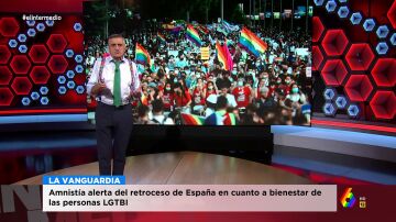 Critica al Ayuntamiento de Madrid por no colgar la bandera del Orgullo 