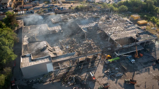 El centro comercial bombardeado en Ucrania. El centro comercial bombardeado en Ucrania.