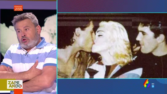 Miki Nadal vuelve a imitar a Pedro Almodóvar para desvelar los 'líos' de Madonna en España: "Le comió la boca a Manuel Bandera" Miki Nadal vuelve a imitar a Pedro Almodóvar para desvelar los 'líos' de Madonna en España: "Le comió la boca a Manuel Bandera"