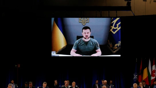 El presidente de Ucrania, Volodímir Zelenski, interviene en la cumbre de la OTAN El presidente de Ucrania, Volodímir Zelenski, interviene en la cumbre de la OTAN