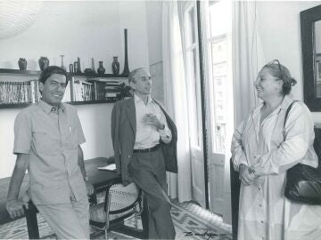 Mario Vargas Llosa, Mario Lacruz y Carmen Balcells