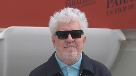 Almodóvar recupera el 'spaghetti western' en Almería con su nuevo trabajo Almodóvar recupera el 'spaghetti western' en Almería con su nuevo trabajo
