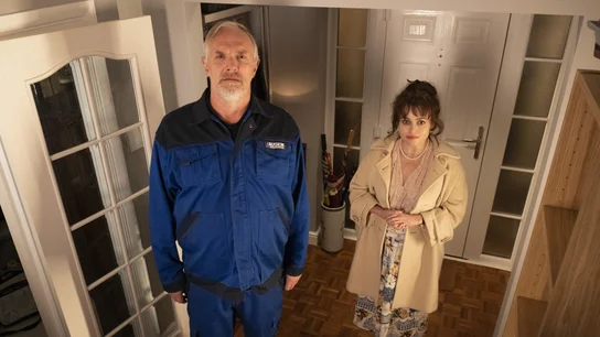 Helena Bonham Carter participa en uno de los episodios de 'El limpiador' junto al cómico Greg Davies Helena Bonham Carter participa en uno de los episodios de 'El limpiador' junto al cómico Greg Davies