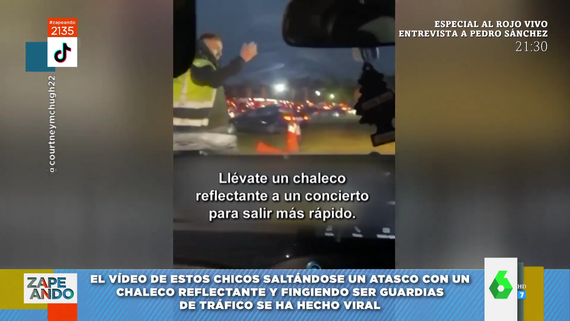 Fingen ser la policía para escapar de un atasco