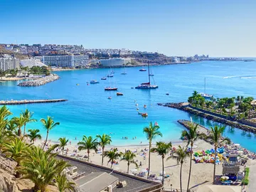 Playa de Anfi del Mar en Gran Canaria Playa de Anfi del Mar en Gran Canaria