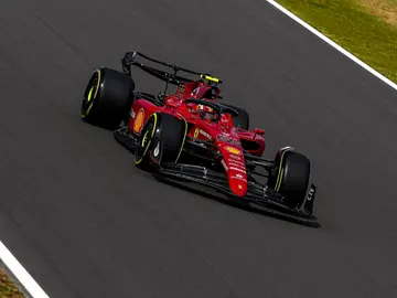 Carlos Sainz lidera una extraña jornada en Silverstone Carlos Sainz lidera una extraña jornada en Silverstone