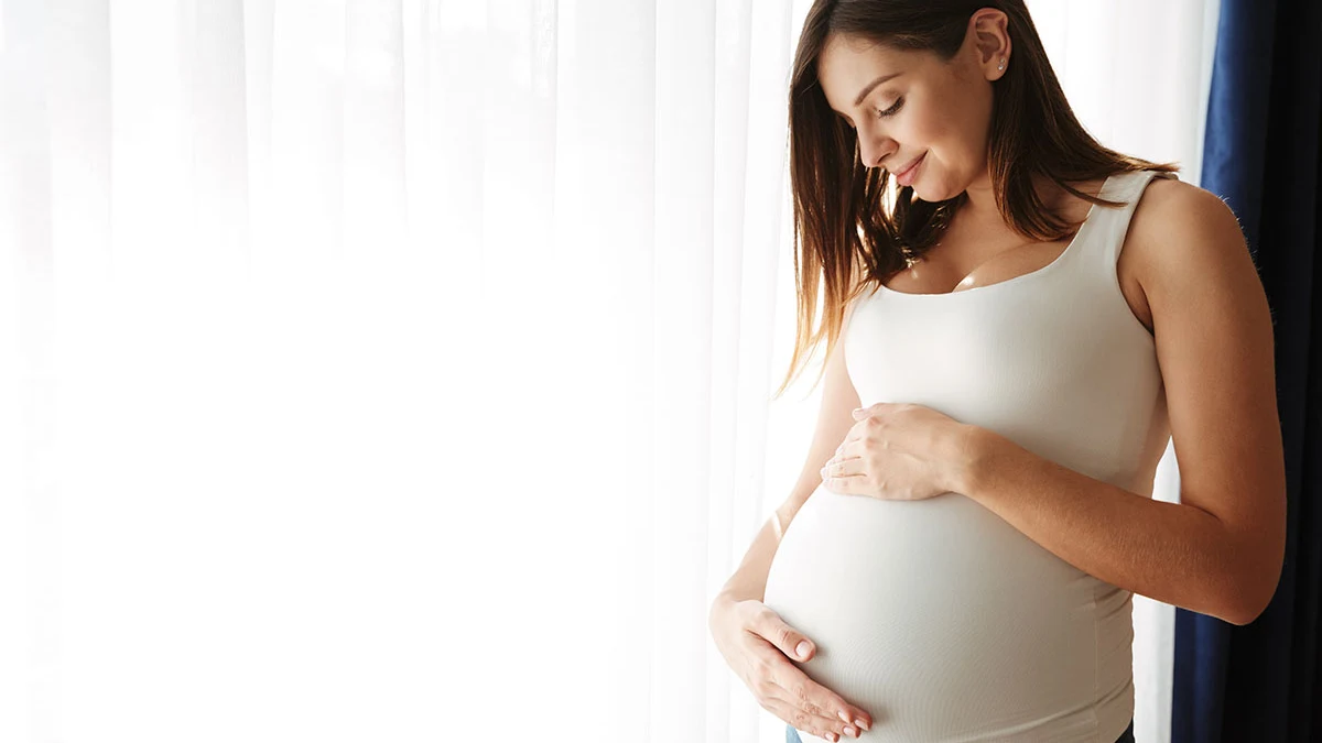 Embarazos confinados: las futuras madres redujeron un 30% su