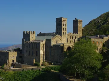 Monasterio de Sant Pere de Rodes: historia y datos curiosos que te sorprenderán Monasterio de Sant Pere de Rodes: historia y datos curiosos que te sorprenderán