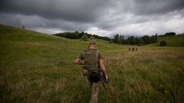 Imagen de archivo de un combatiente del Batallón Azov en Ucrania