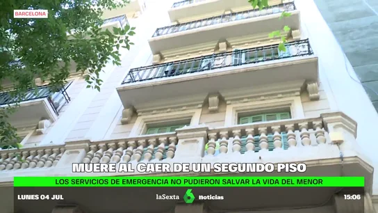 Muere un niño de 7 años tras caer desde un segundo piso en Barcelona Muere un niño de 7 años tras caer desde un segundo piso en Barcelona