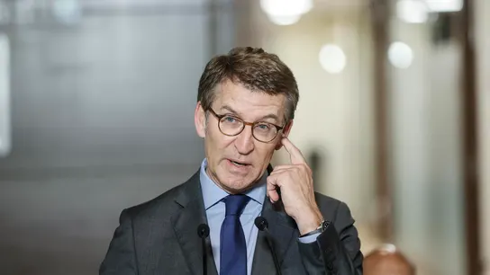 El presidente del PP, Alberto Núñez Feijóo Alberto Núñez Feijóo ganaría las elecciones, aunque no alcanzaría la mayoría absoluta ni pactando con Vox